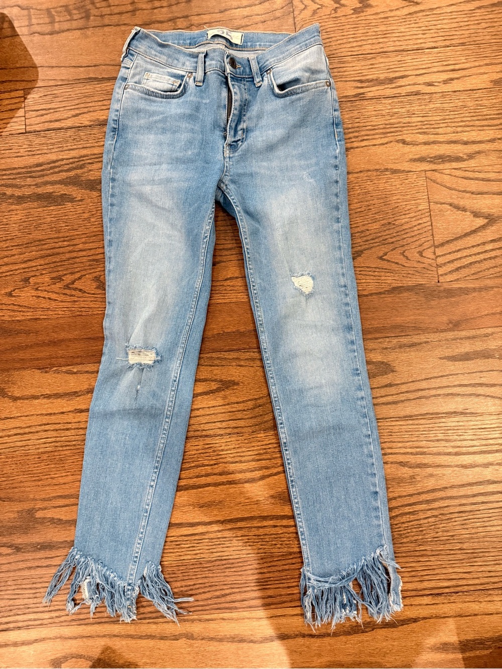 We The Free Light Blue Frayed Hem Cropped Jeans